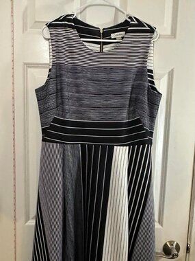 Calvin Klein Black White Stripe Fit & Flare Midi Dress Sleeveless Size 14